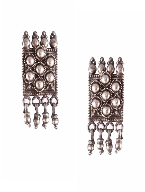 handcrafted embellished earring - 18137986 - Standard Image - 0