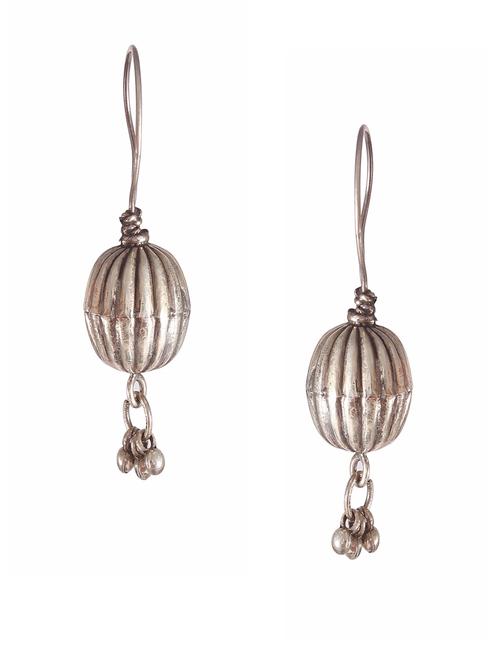 handcrafted embellished earring - 18137989 -  Standard Image - 0