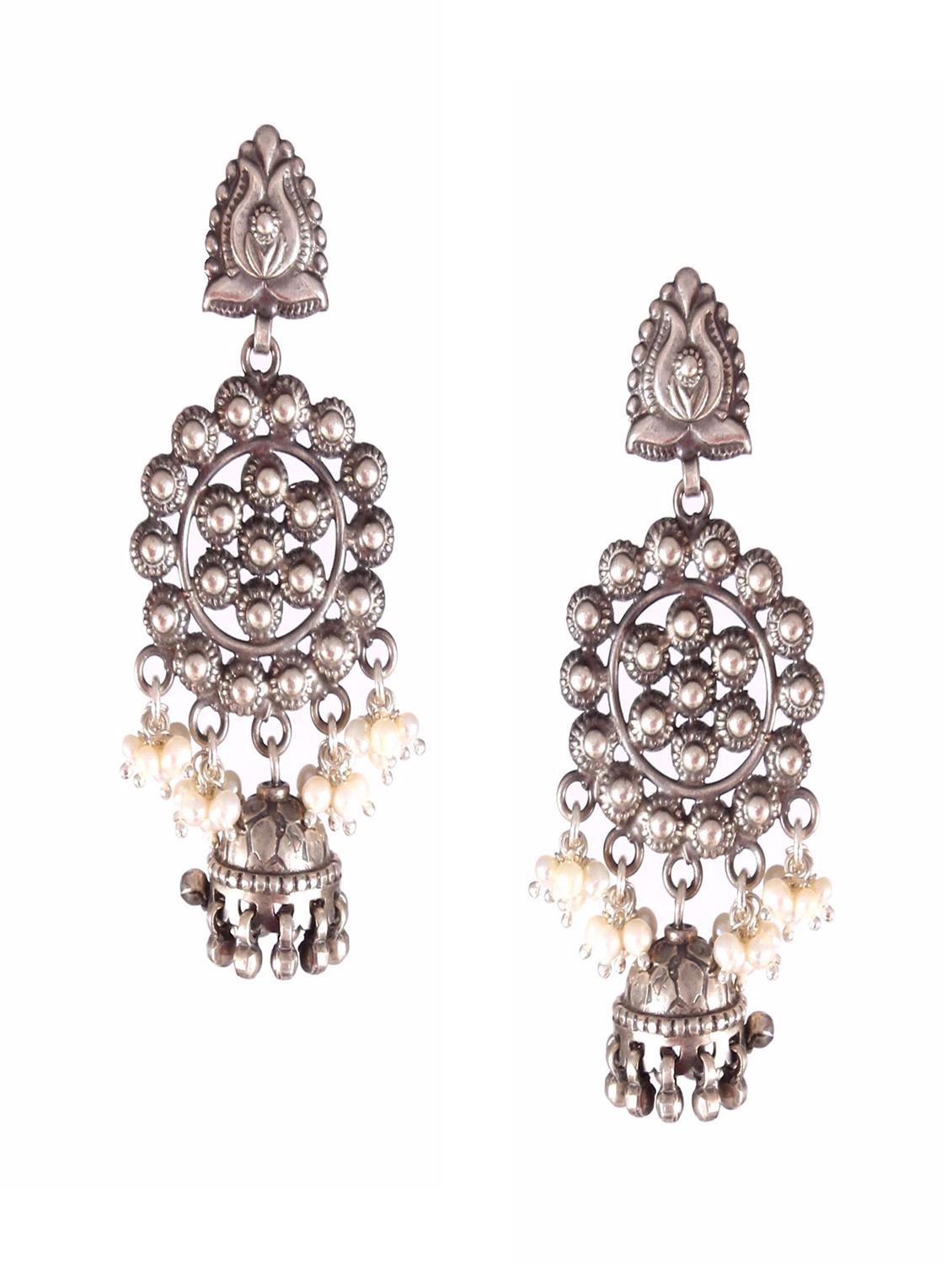 handcrafted embellished earring - 18137990 -  Zoom Image - 0