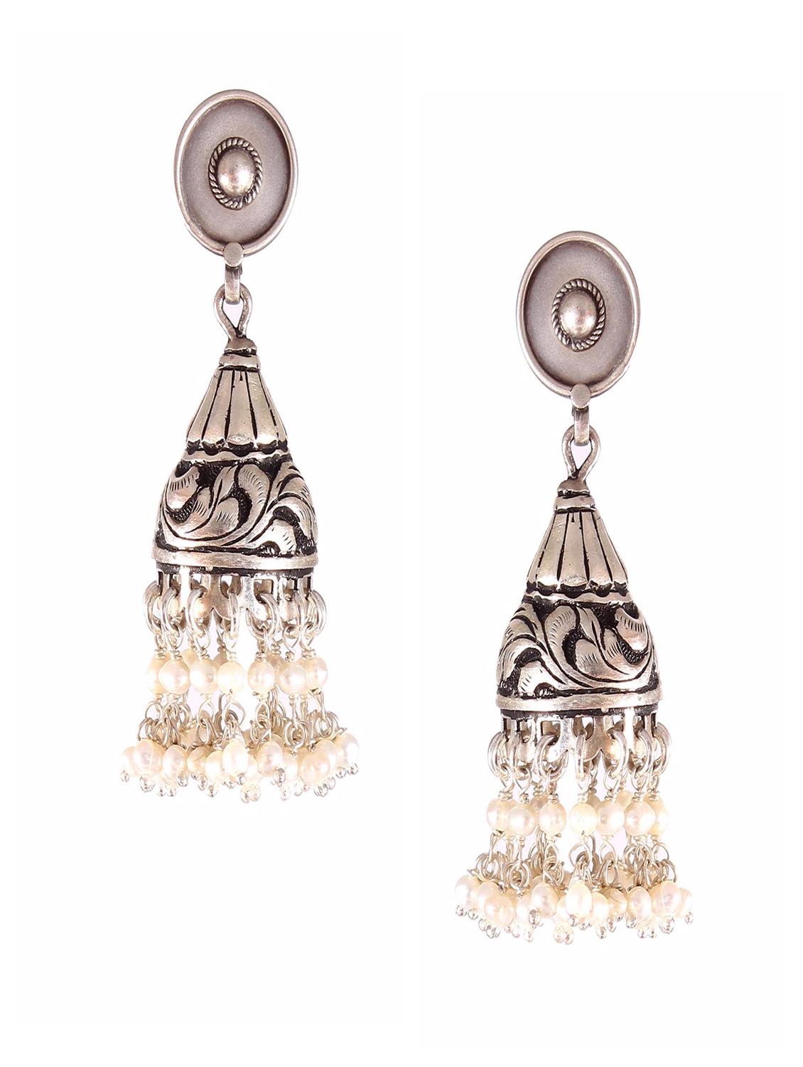 handcrafted embellished earring - 18137991 -  Zoom Image - 0