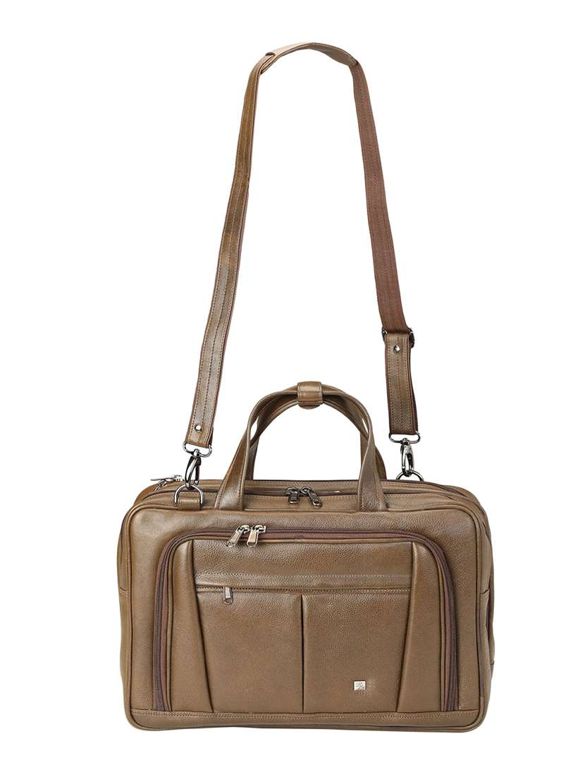 green laptop bag - 18145142 -  Standard Image - 4