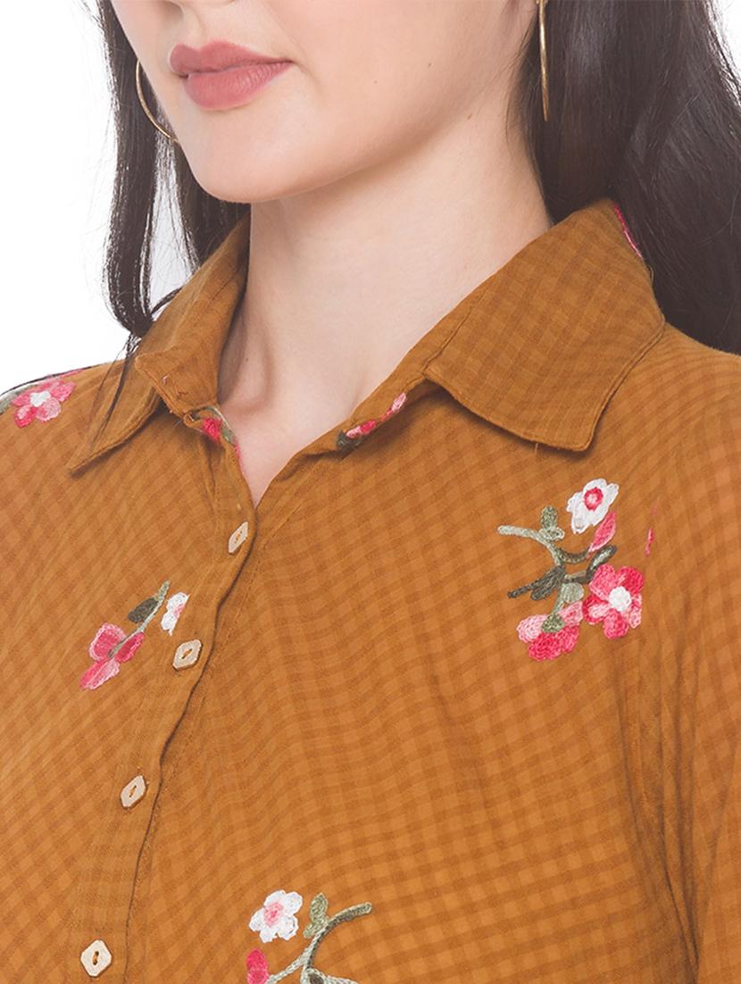 checkered embroidered top - 18146953 - Standard Image - 4