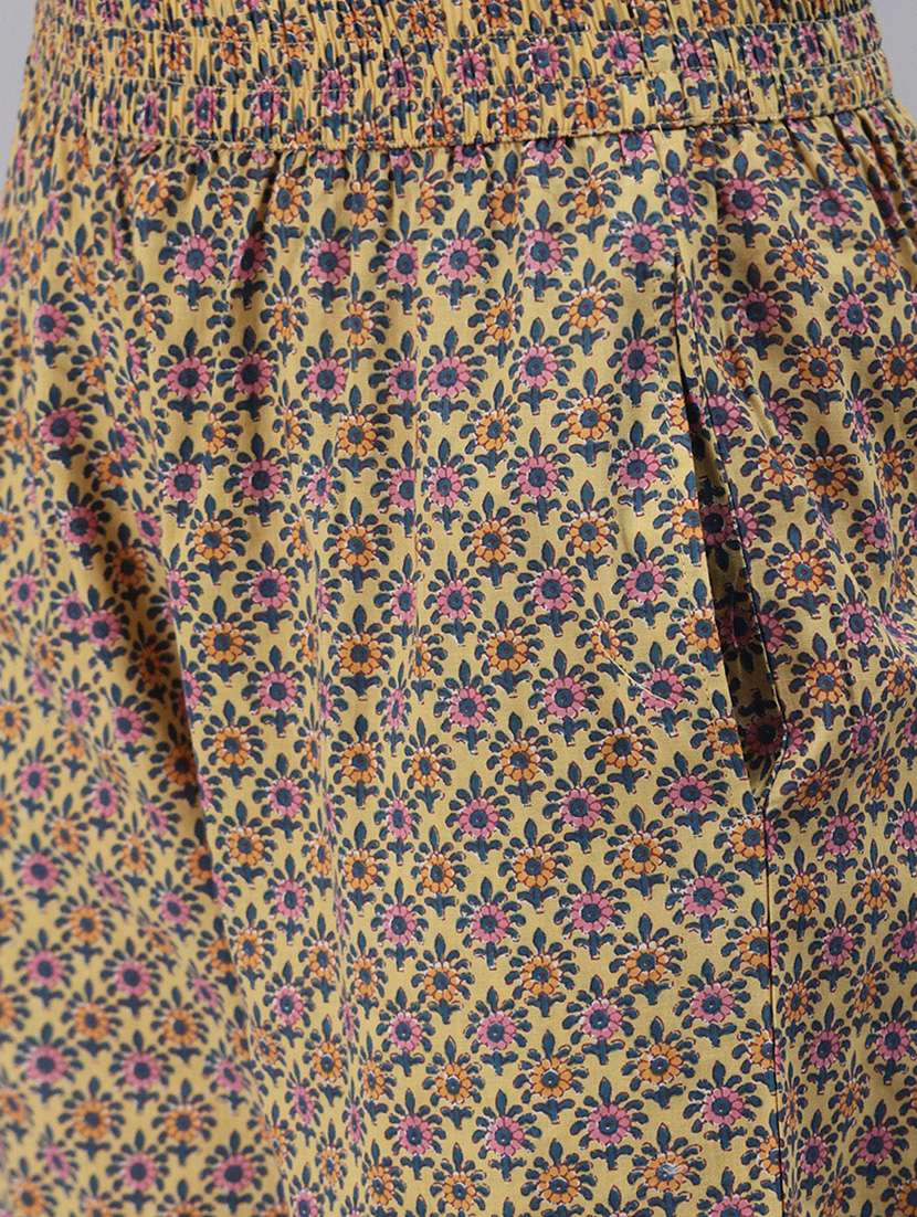 women three quarter sleeve kurta pant with dupatta set - 18160267 - Standard Image - 4