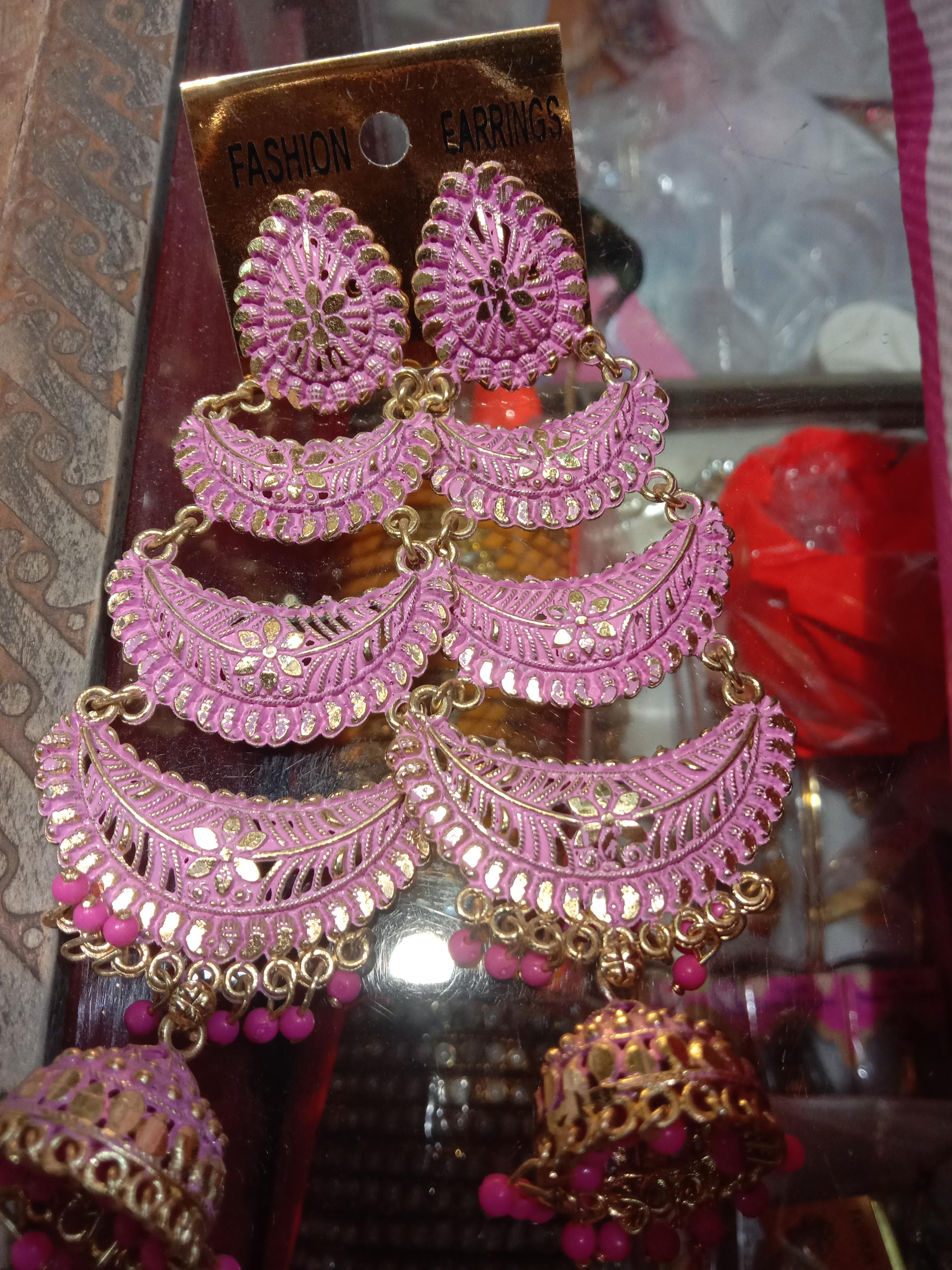 earings - 18165544 - Standard Image - 1