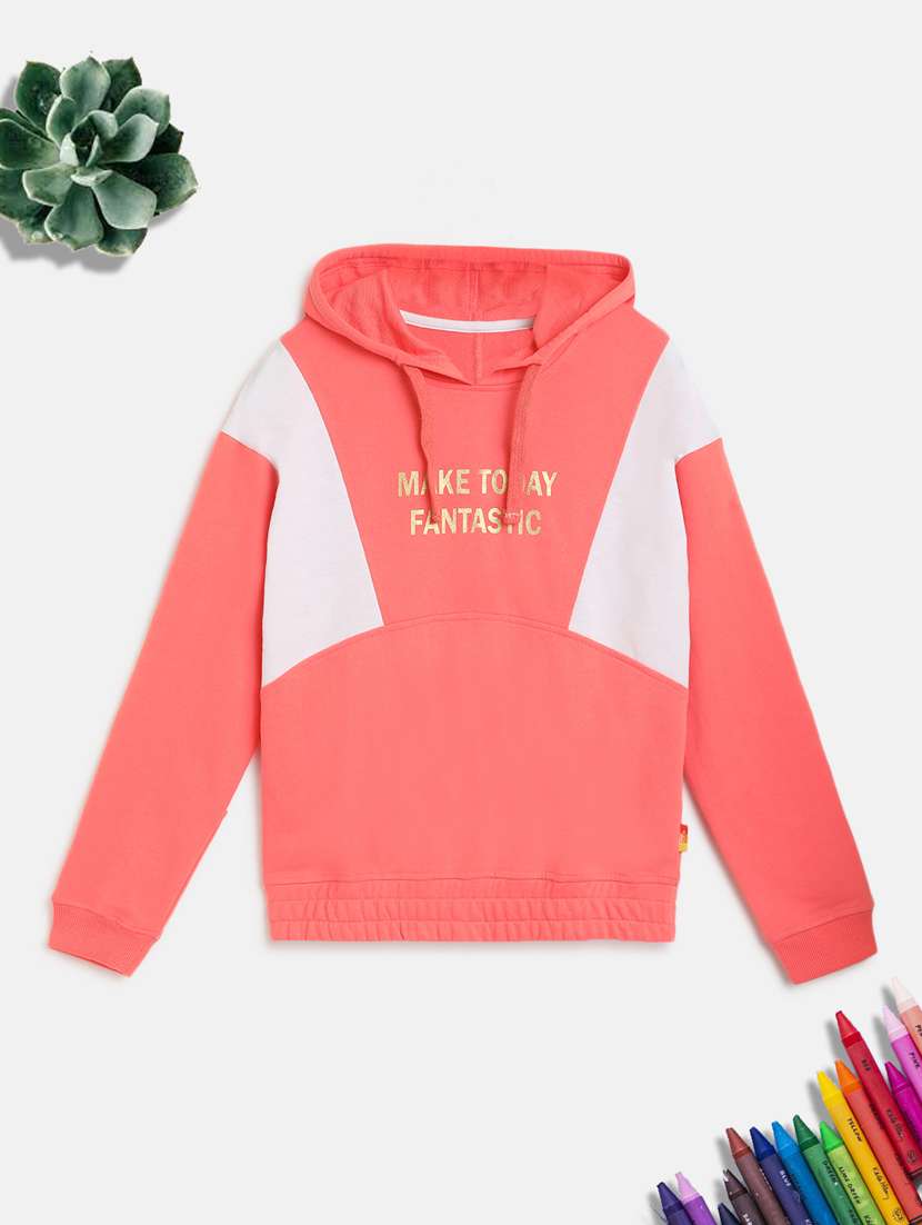 chest print hood neck sweatshirt