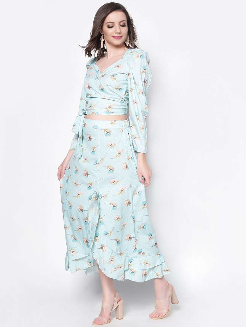 floral crop top with skirt set - 18181753 -  Standard Image - 1