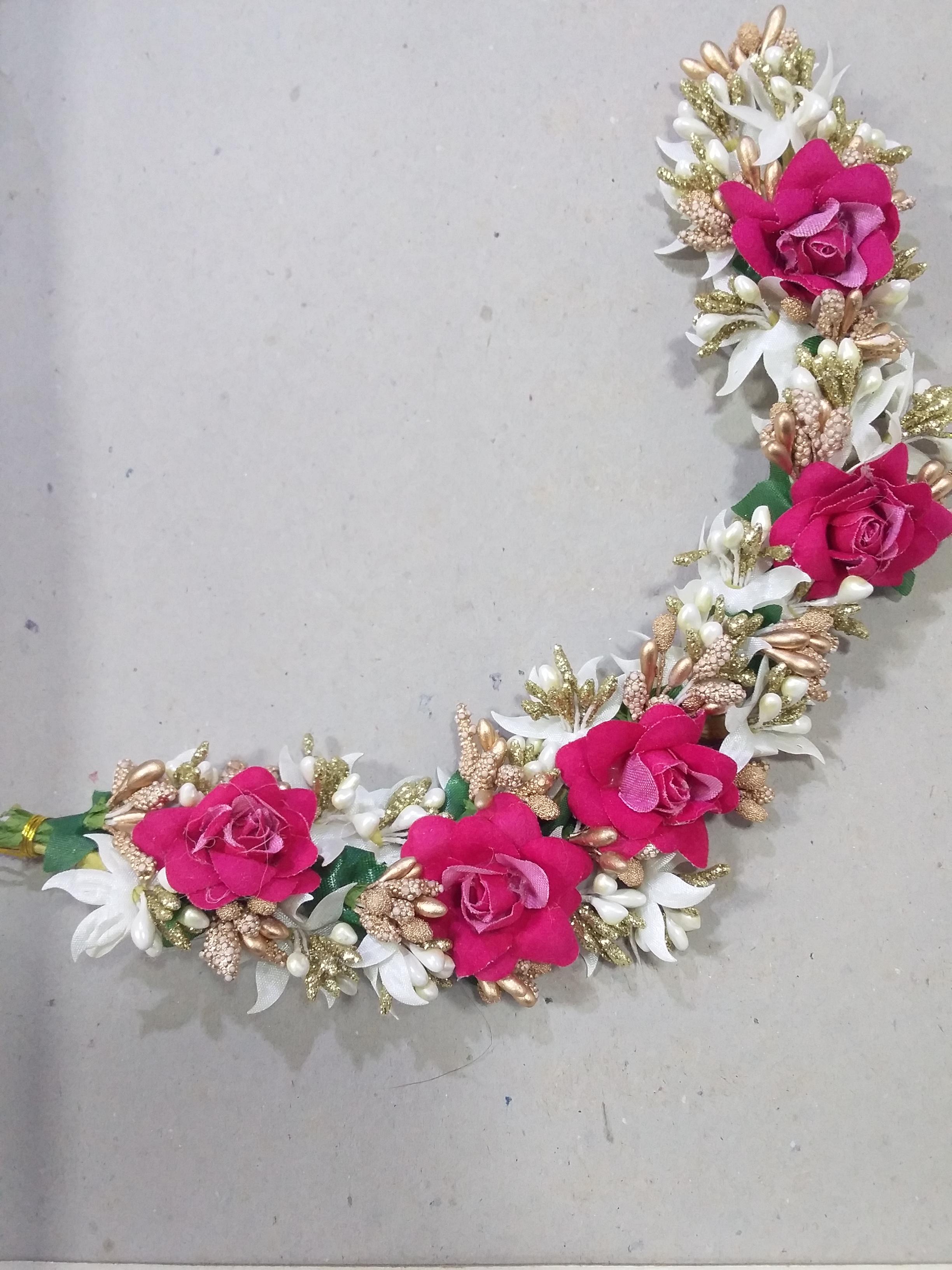 hair accessories for women  - 18184667 -  Standard Image - 1