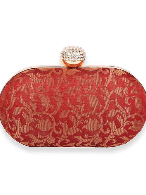 this is the perfect clutch to  - 18189047 -  Standard Image - 0
