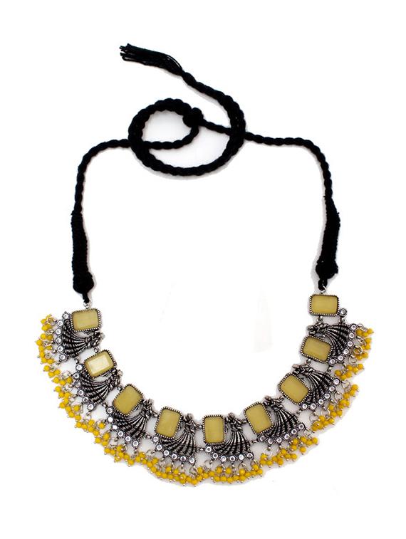 yellow metal necklaces and earring - 18189142 - Standard Image - 1
