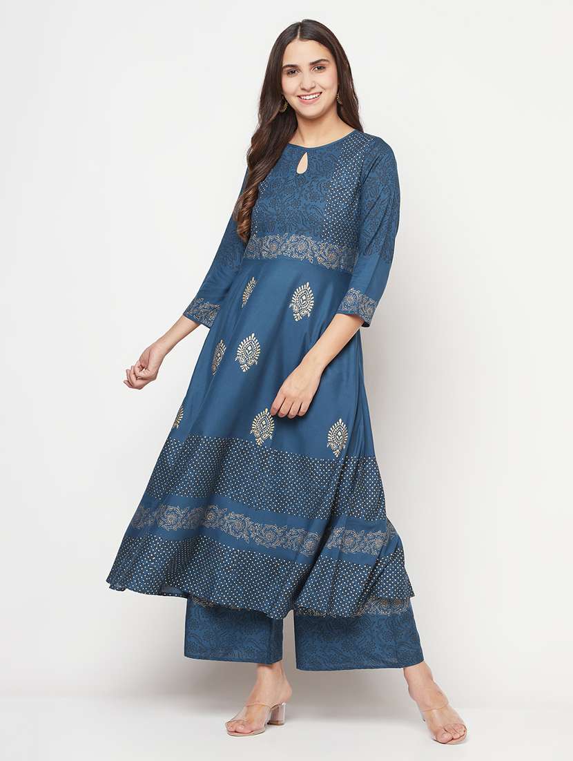 women foil print key hole neck flared kurta