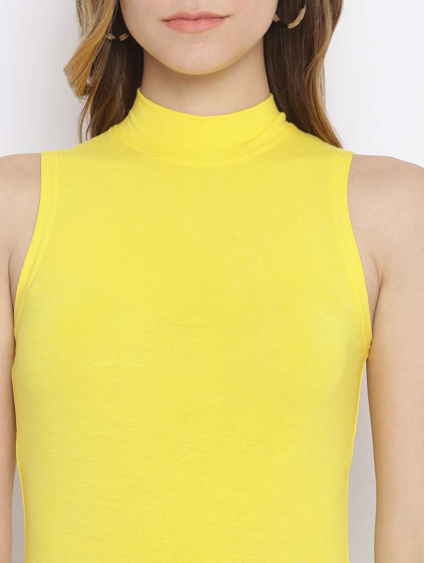 women's plain crew neck t-shirt - 18202907 -  Standard Image - 4