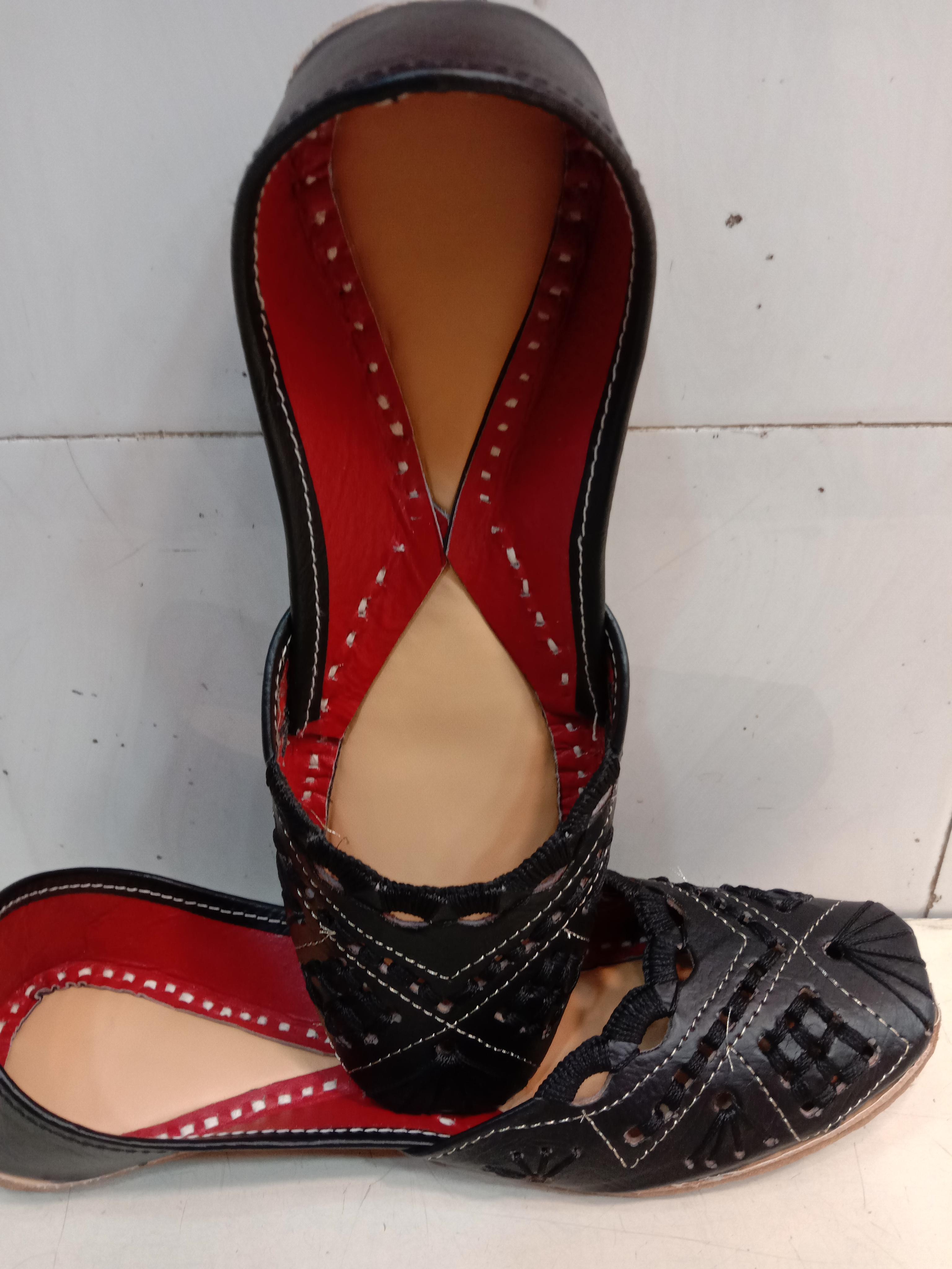 ladies juttis - 18203488 - Standard Image - 1