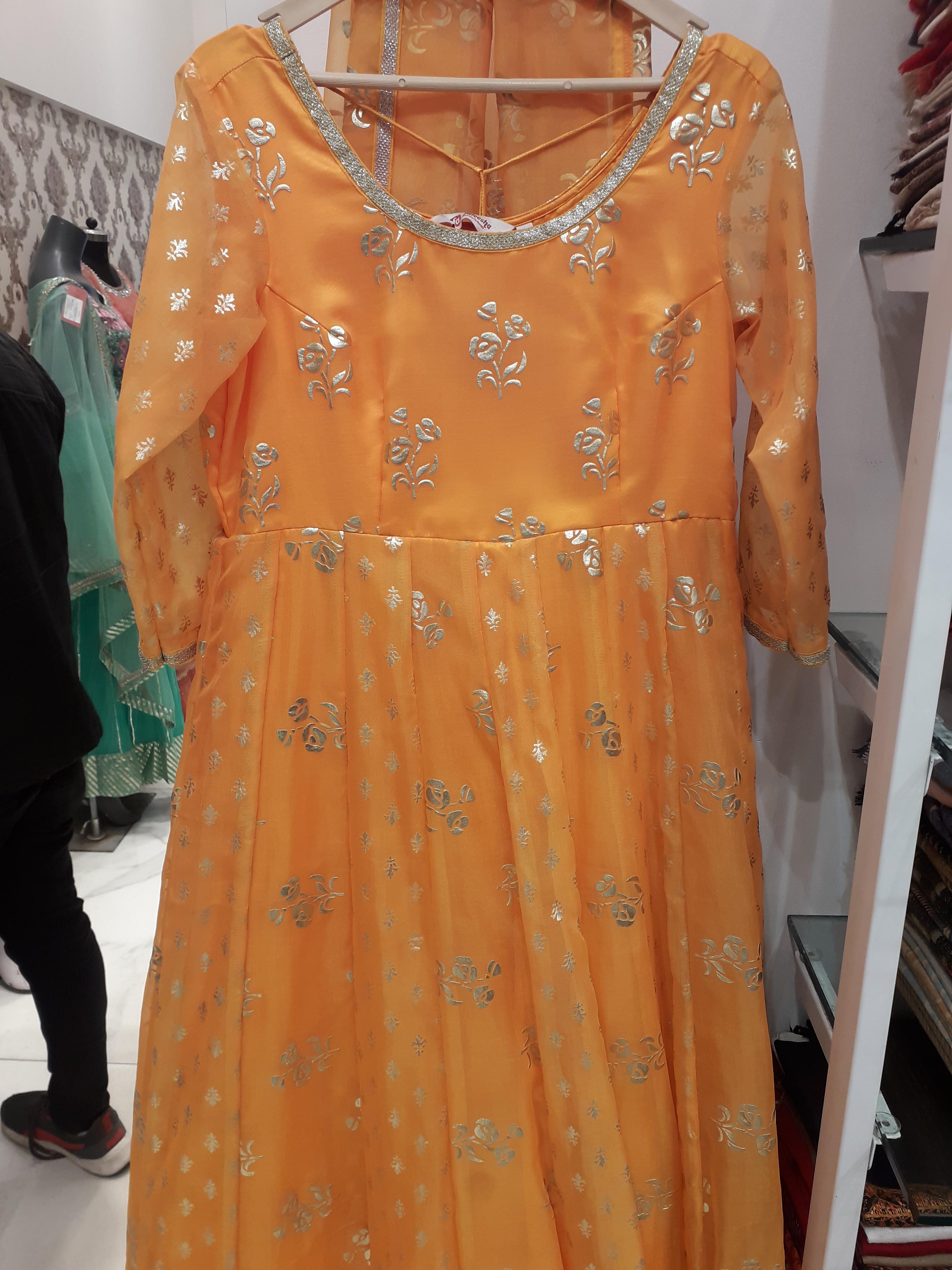ladies dress - 18203634 - Standard Image - 1
