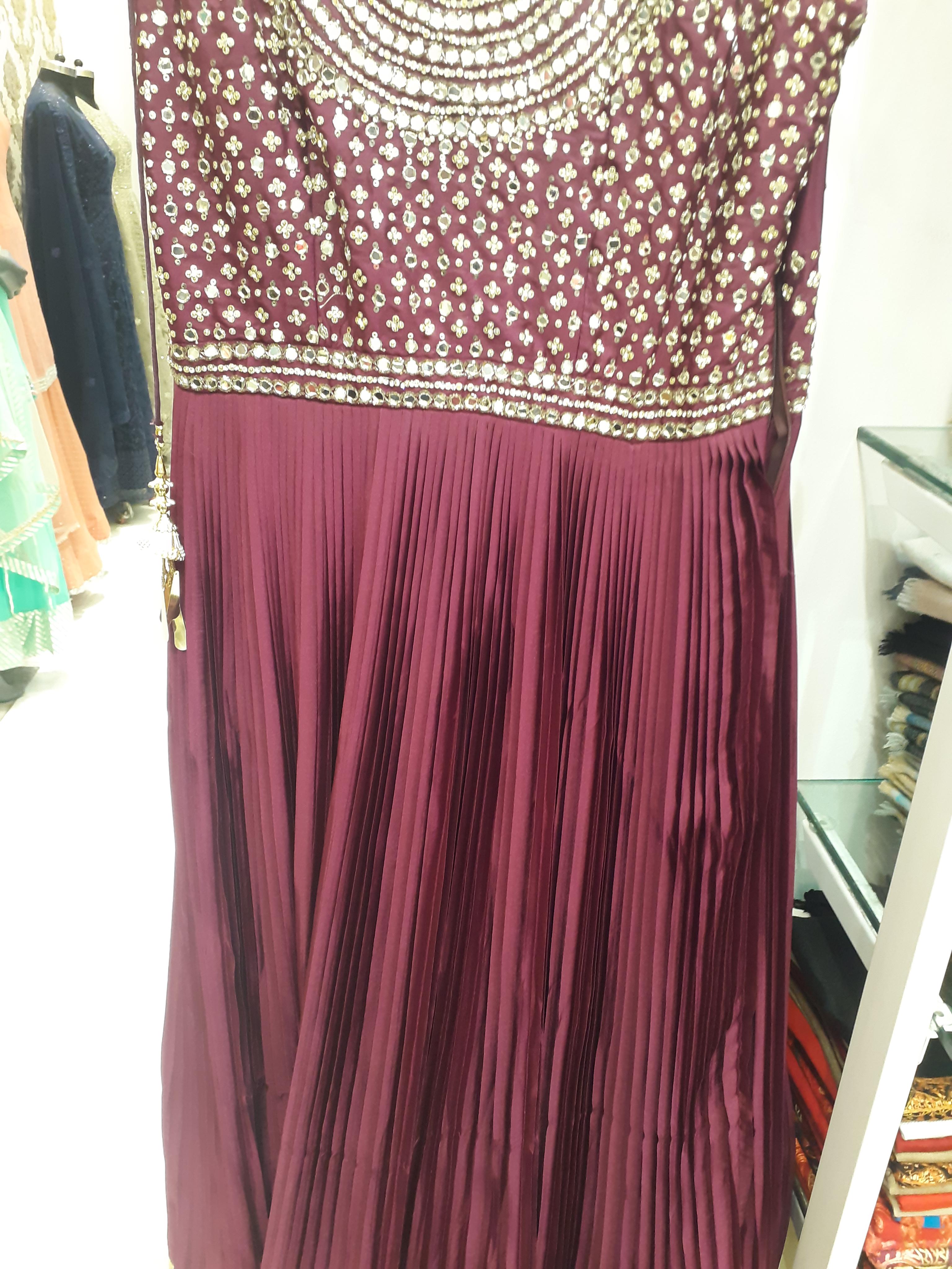 ladies gowns - 18203653 - Standard Image - 1