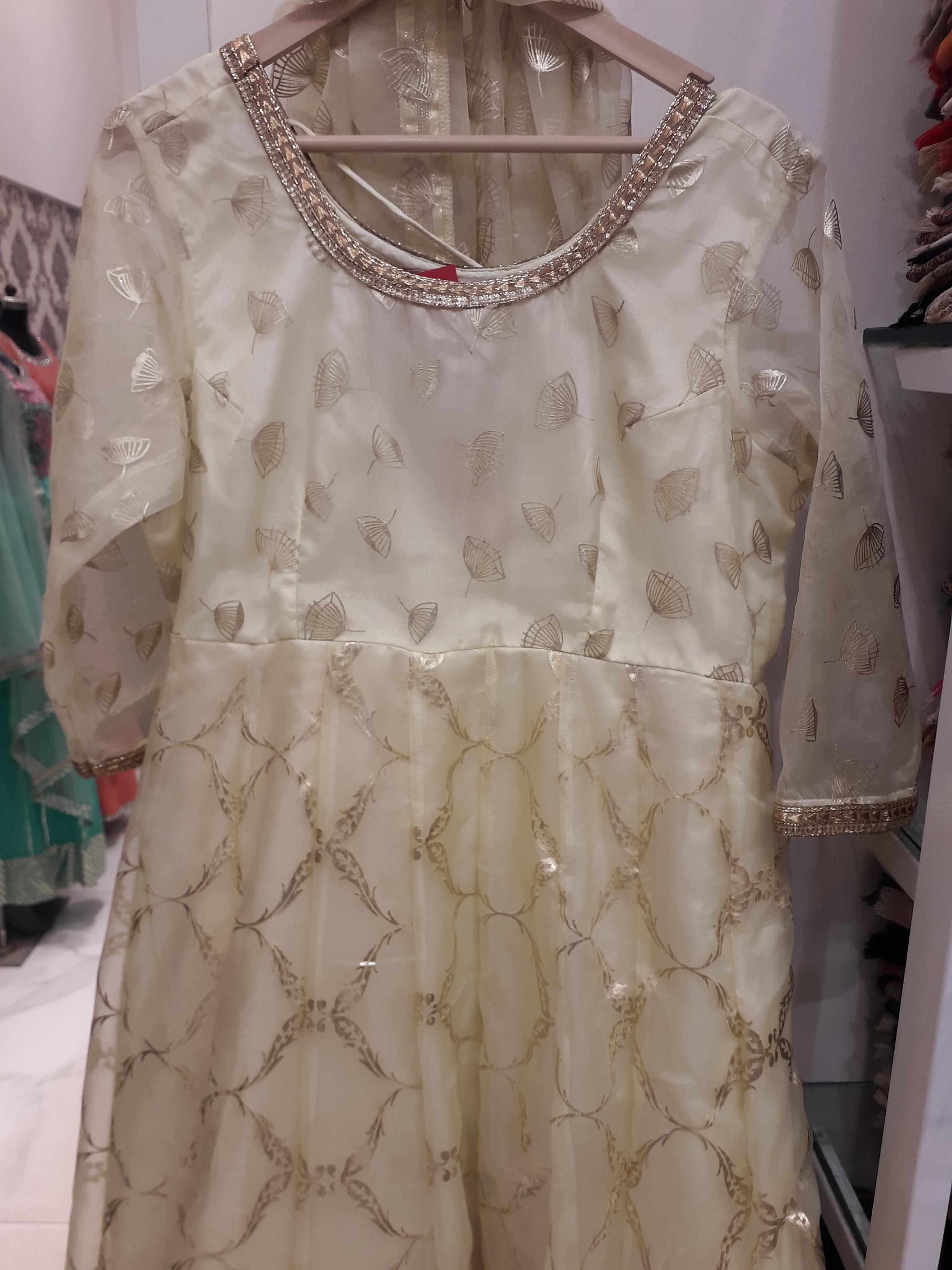 ladies gowns - 18203670 - Standard Image - 1