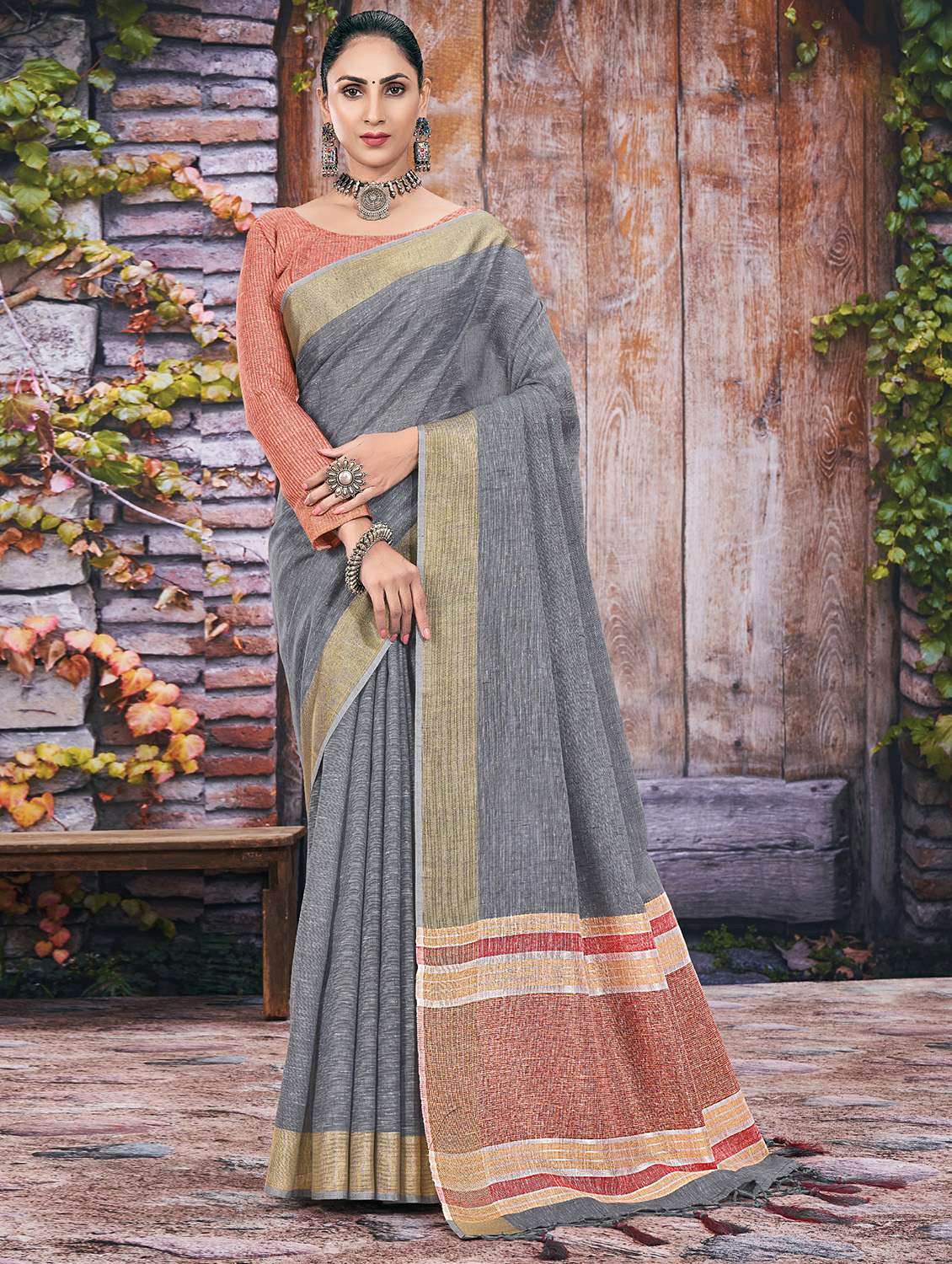 women's self design grey colored saree with blouse - 18206034 - Zoom Image - 0