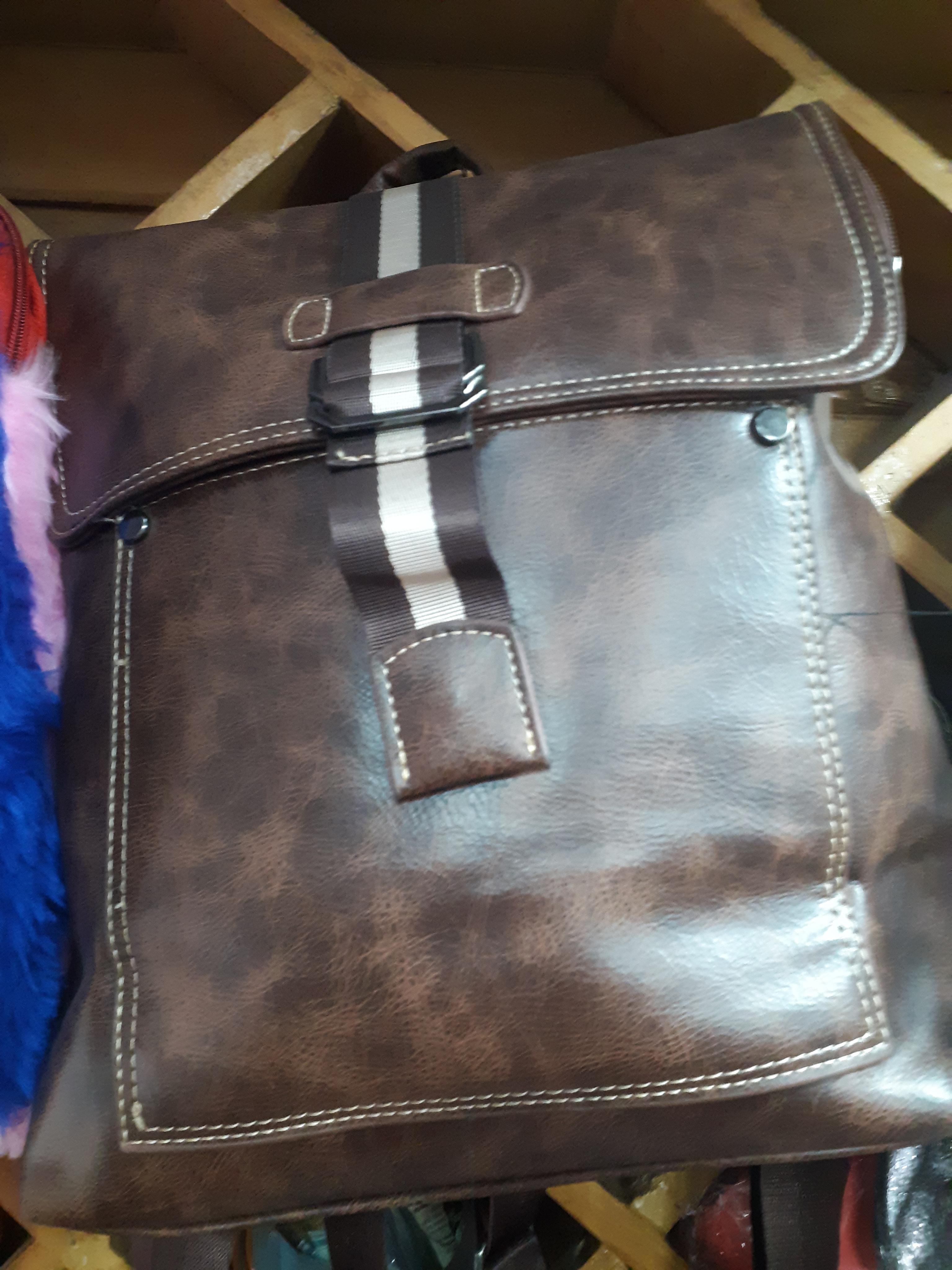 unlity bag  - 18211673 -  Standard Image - 1