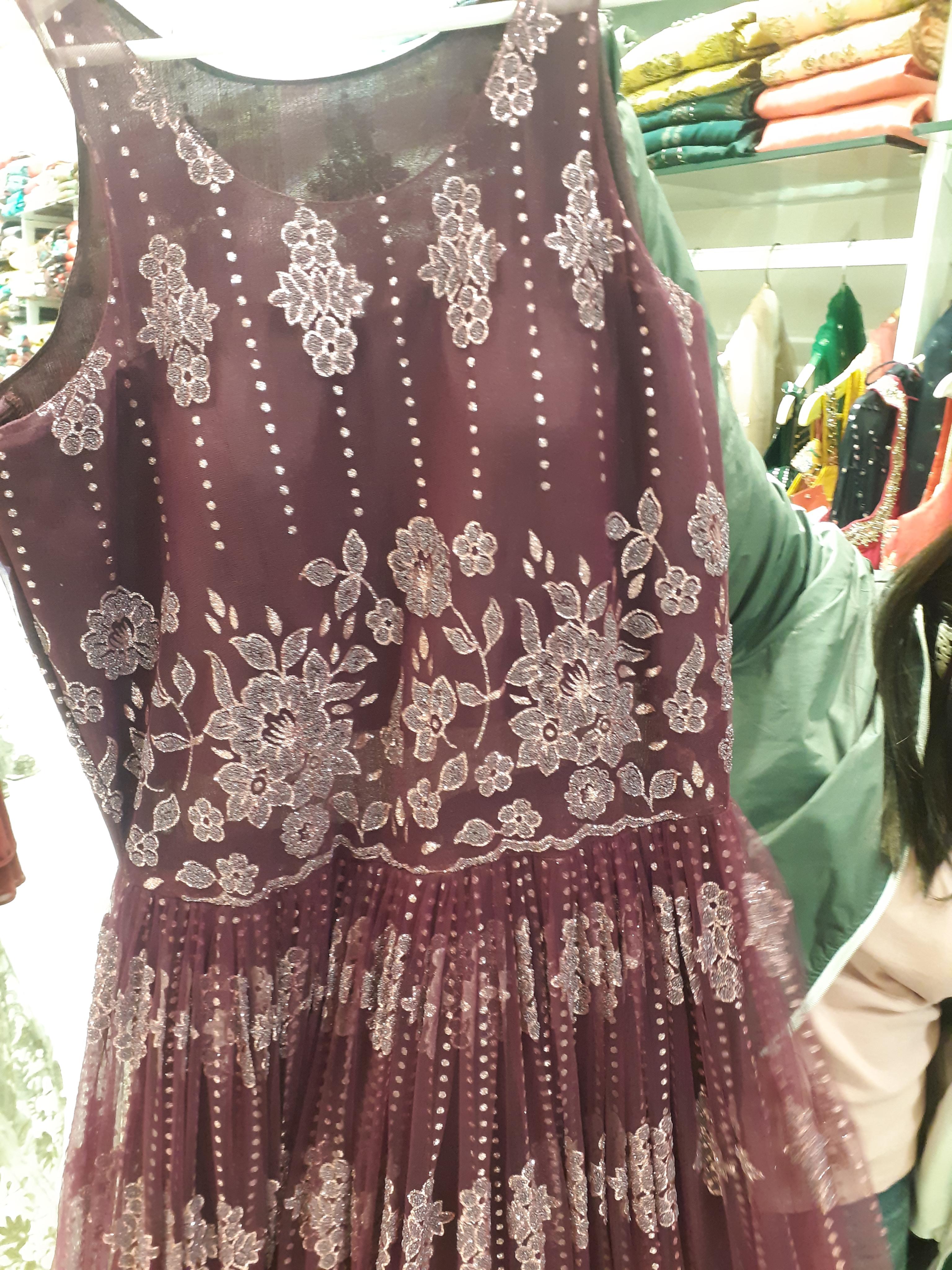 ladies dress - 18211689 - Standard Image - 1