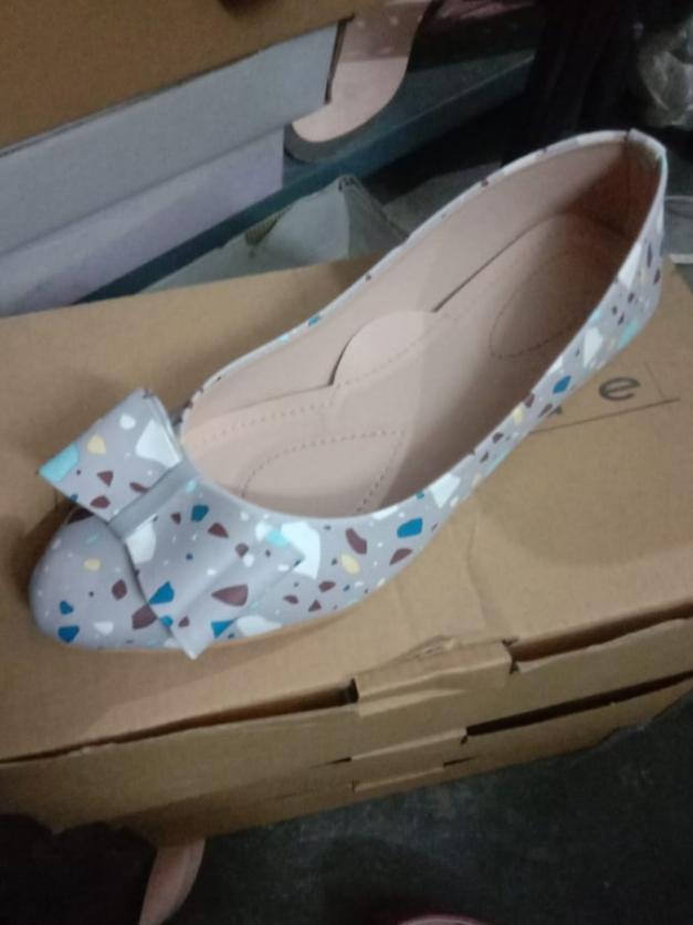 juti for girl gary color good  - 18217624 -  Standard Image - 1