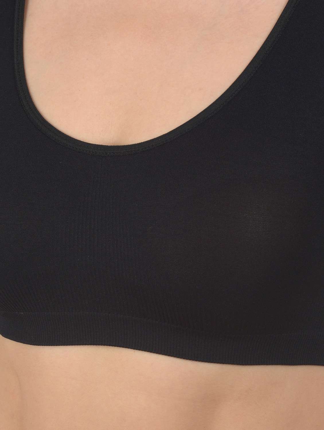 set of 2 solid sports bra - 18217945 - Standard Image - 4
