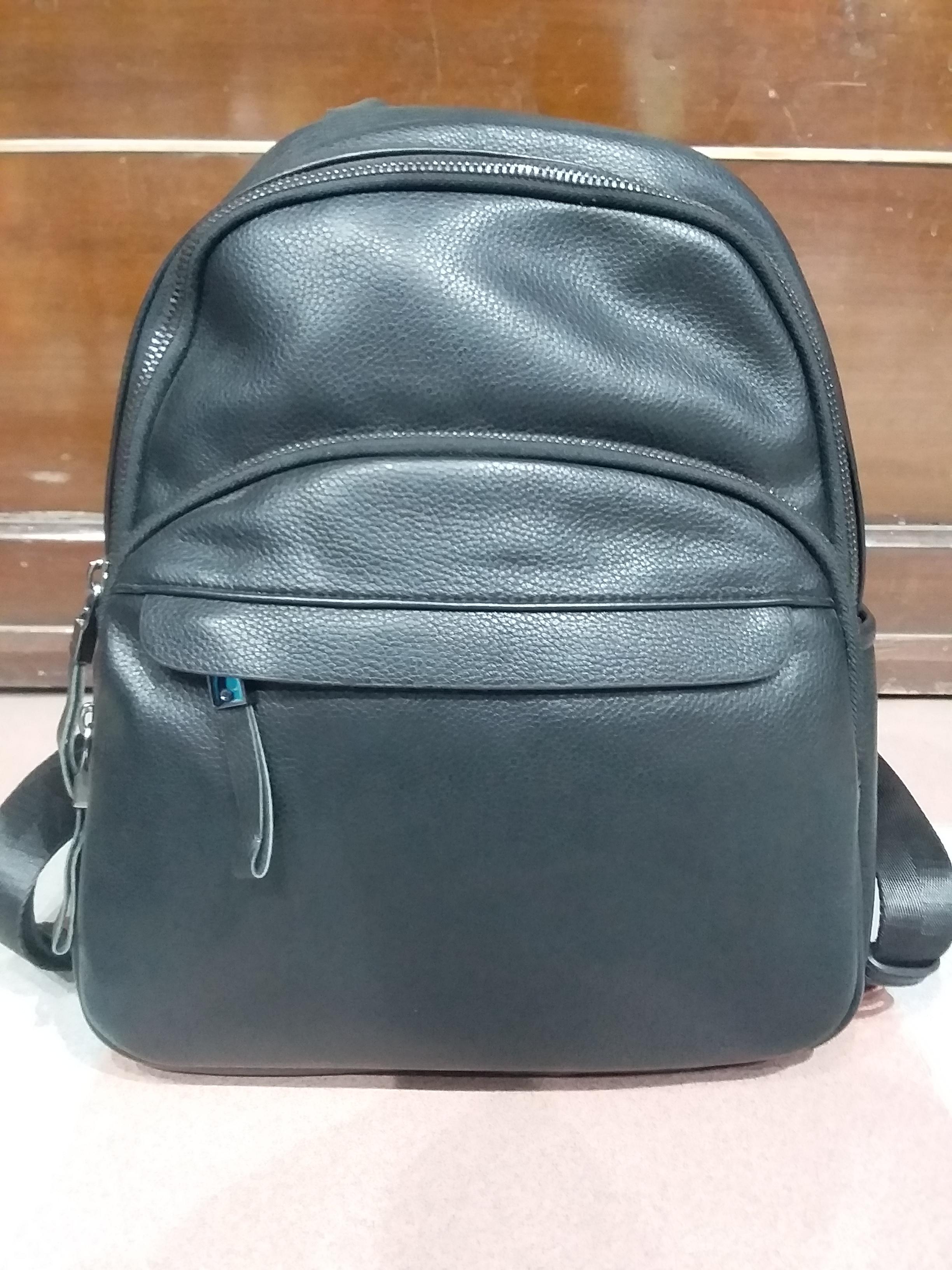 hand bags for women  - 18218069 -  Standard Image - 1