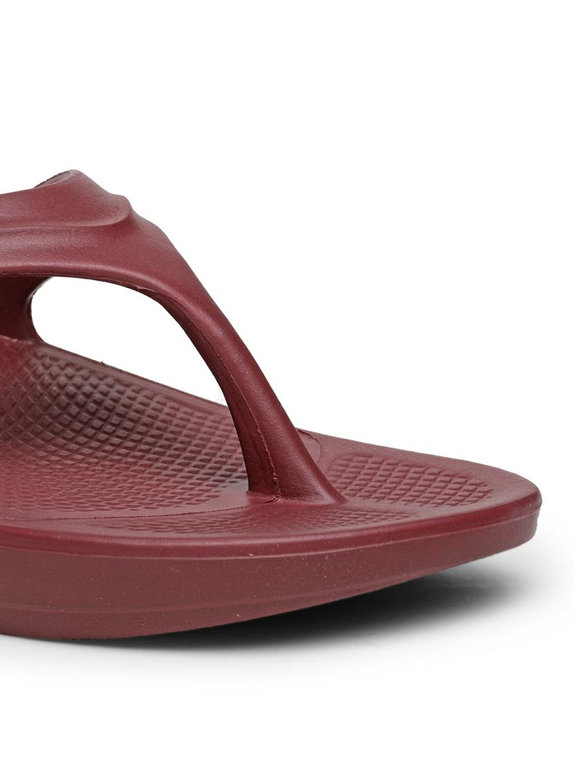 red pvc slippers flip flops - 18229253 - Standard Image - 4