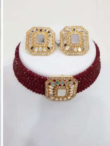 necklaces with earring  - 18229530 -  Standard Image - 1