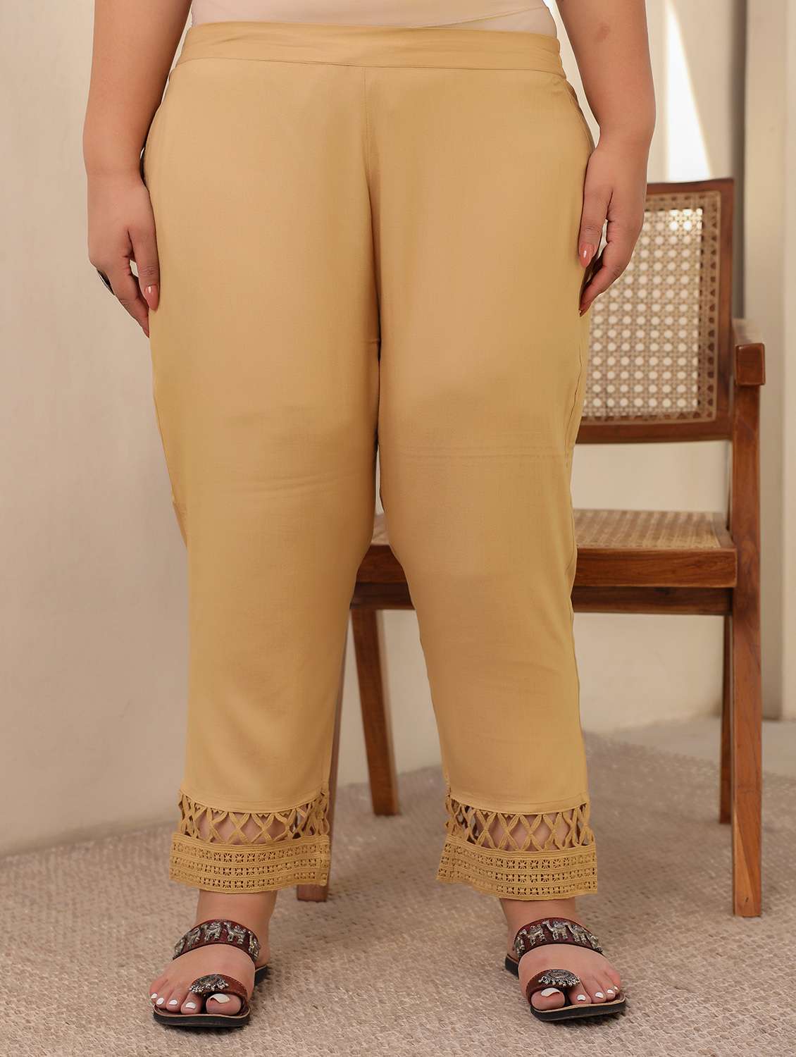 gold solid straight tapered pant