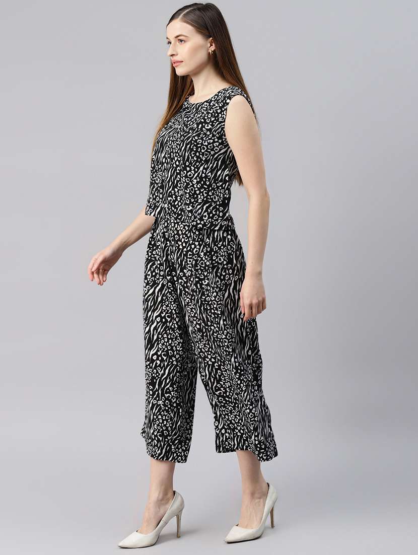 round neck printed trouser set - 18232548 -  Standard Image - 1