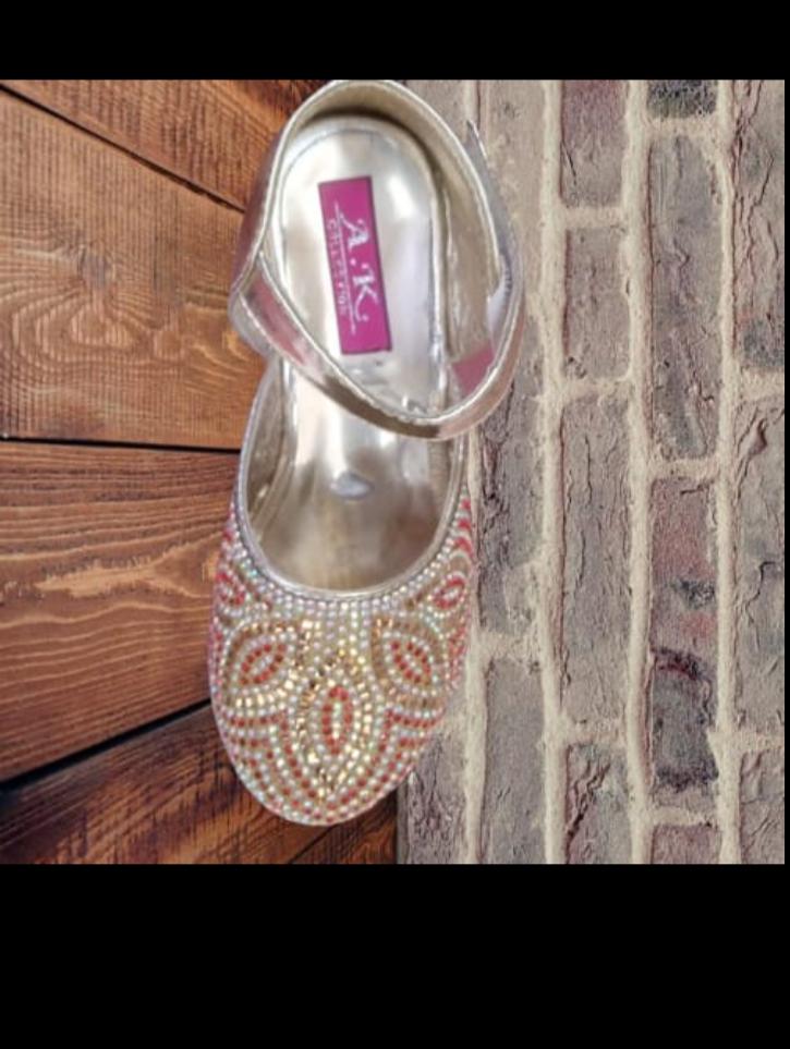 kids girls sandal  - 18232837 -  Standard Image - 1