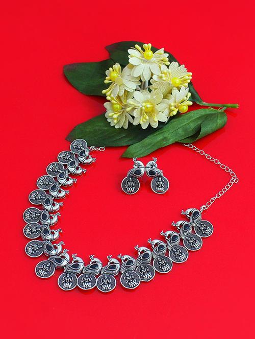 silver brass necklaces and earring - 18234962 - Standard Image - 0