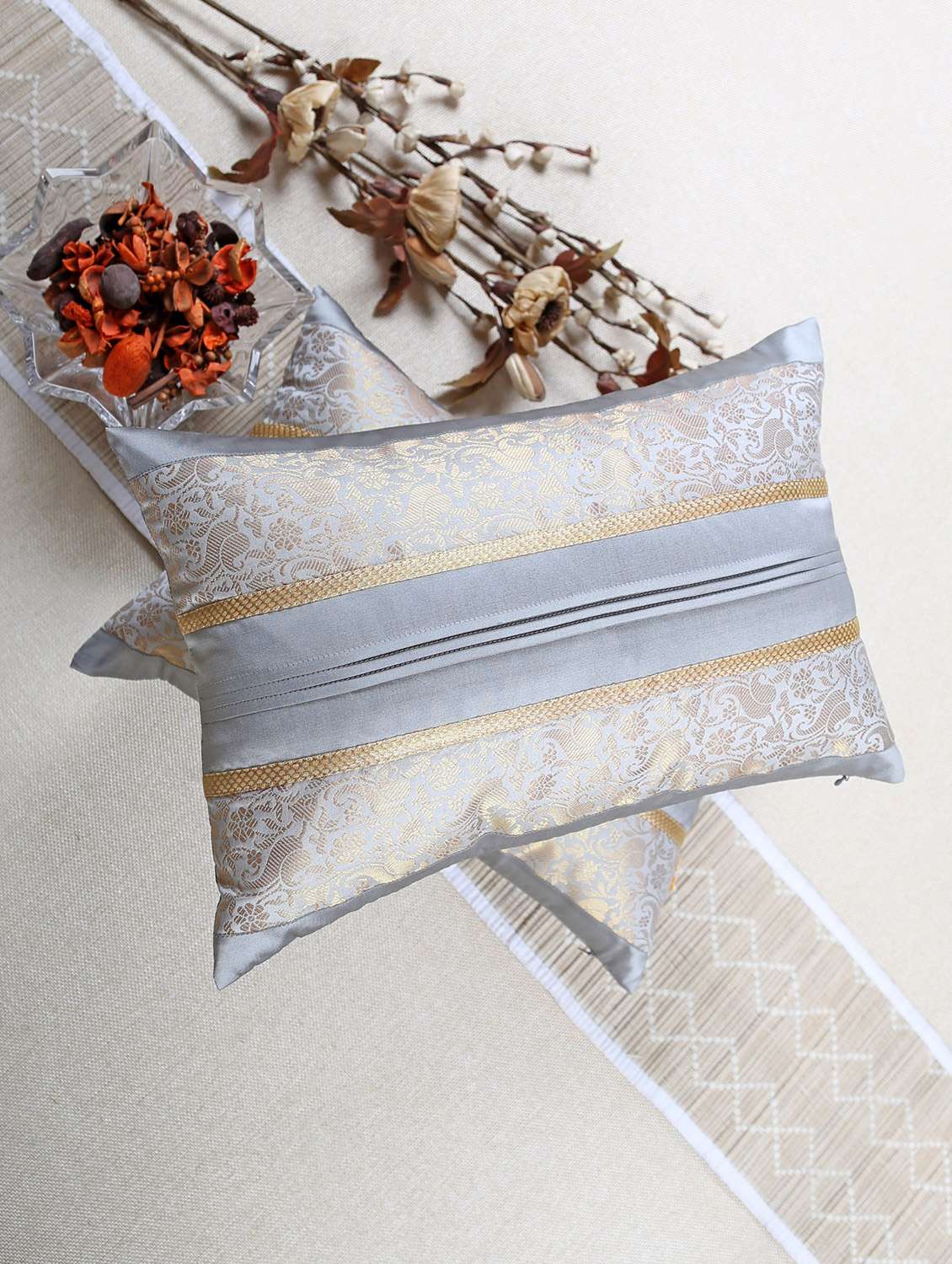 set of 2 red foliage brocade cushion cover with pleats