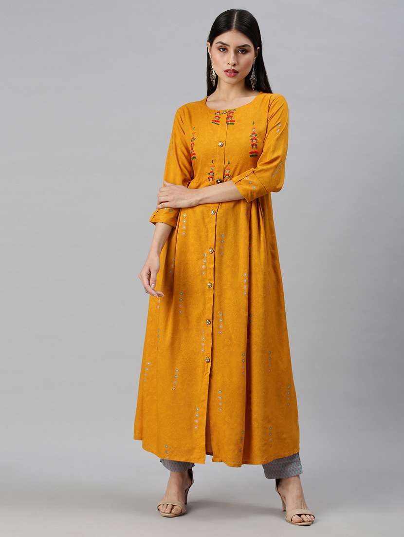 women's front slit kurta