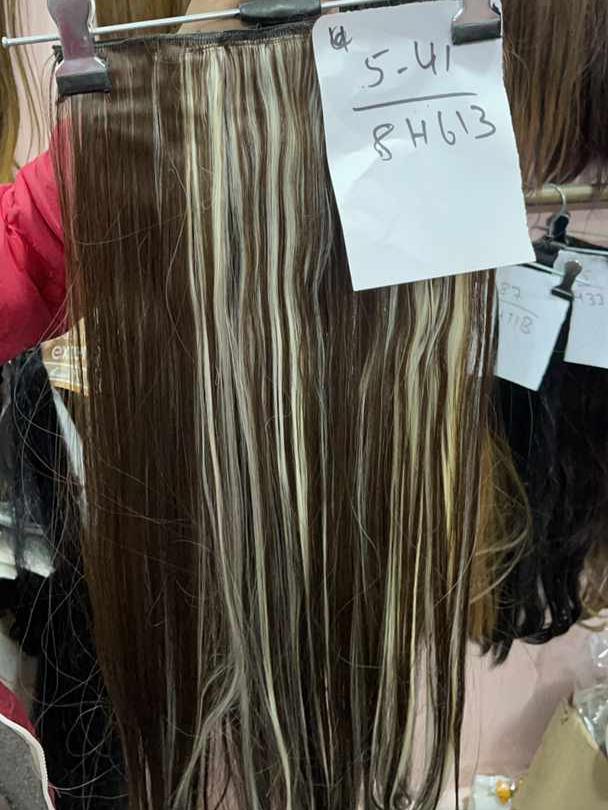 hair extensions - 18253649 - Standard Image - 1