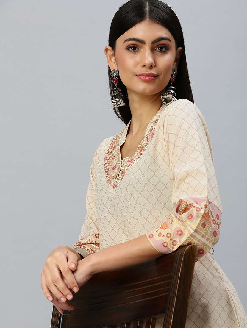 women printed mandarin neck kurta churidaar set - 18260900 -  Standard Image - 4