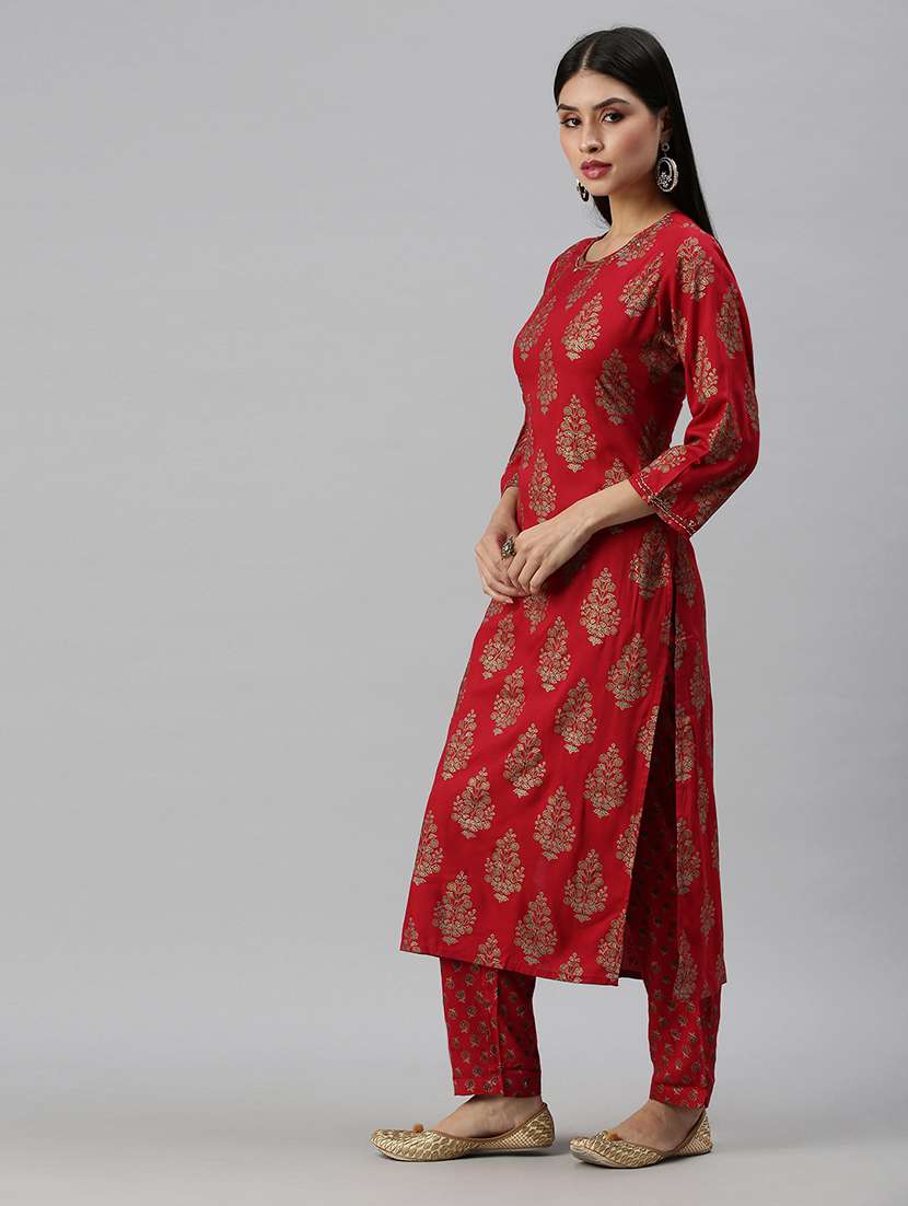 women red floral round neck kurta pant set - 18260916 -  Standard Image - 1