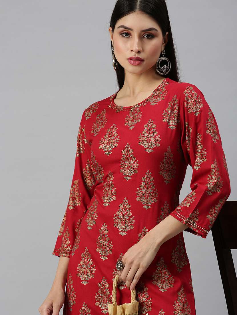women red floral round neck kurta pant set - 18260916 -  Standard Image - 4