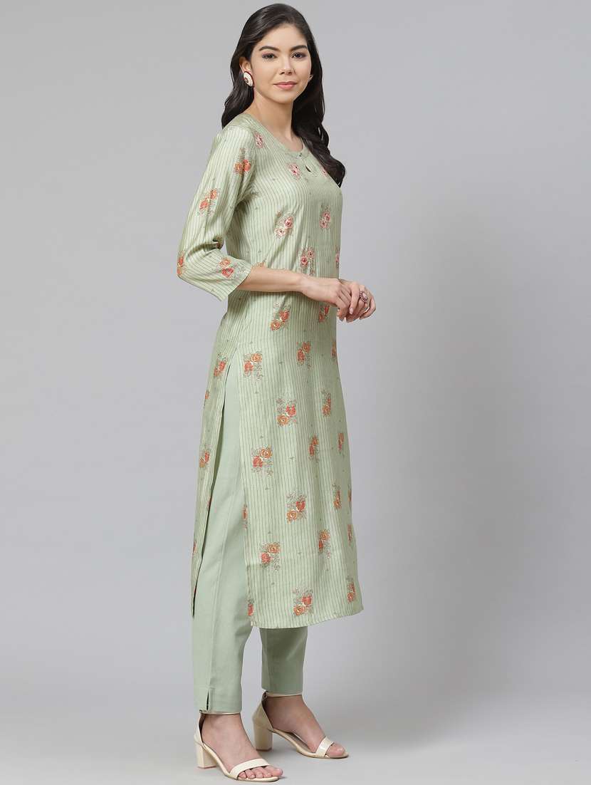 green suit set - 18261343 -  Standard Image - 1