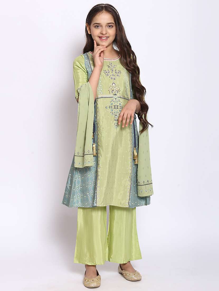 green printed suit set 