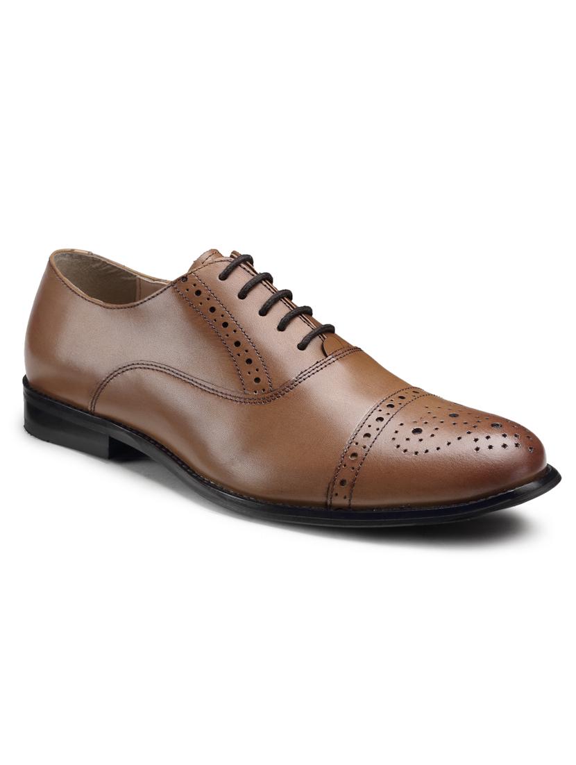 men tan lace-up brouges