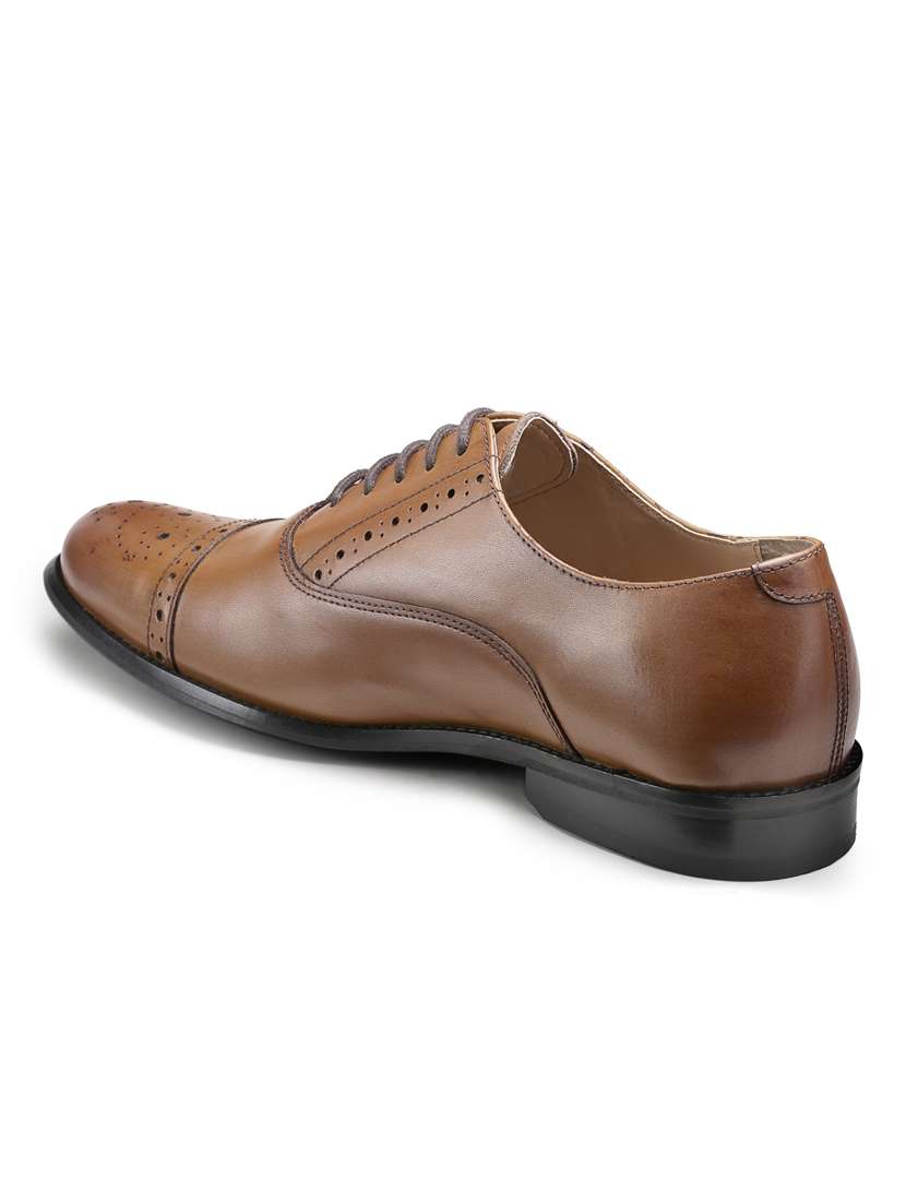 men tan lace-up brouges - 18280623 -  Standard Image - 4