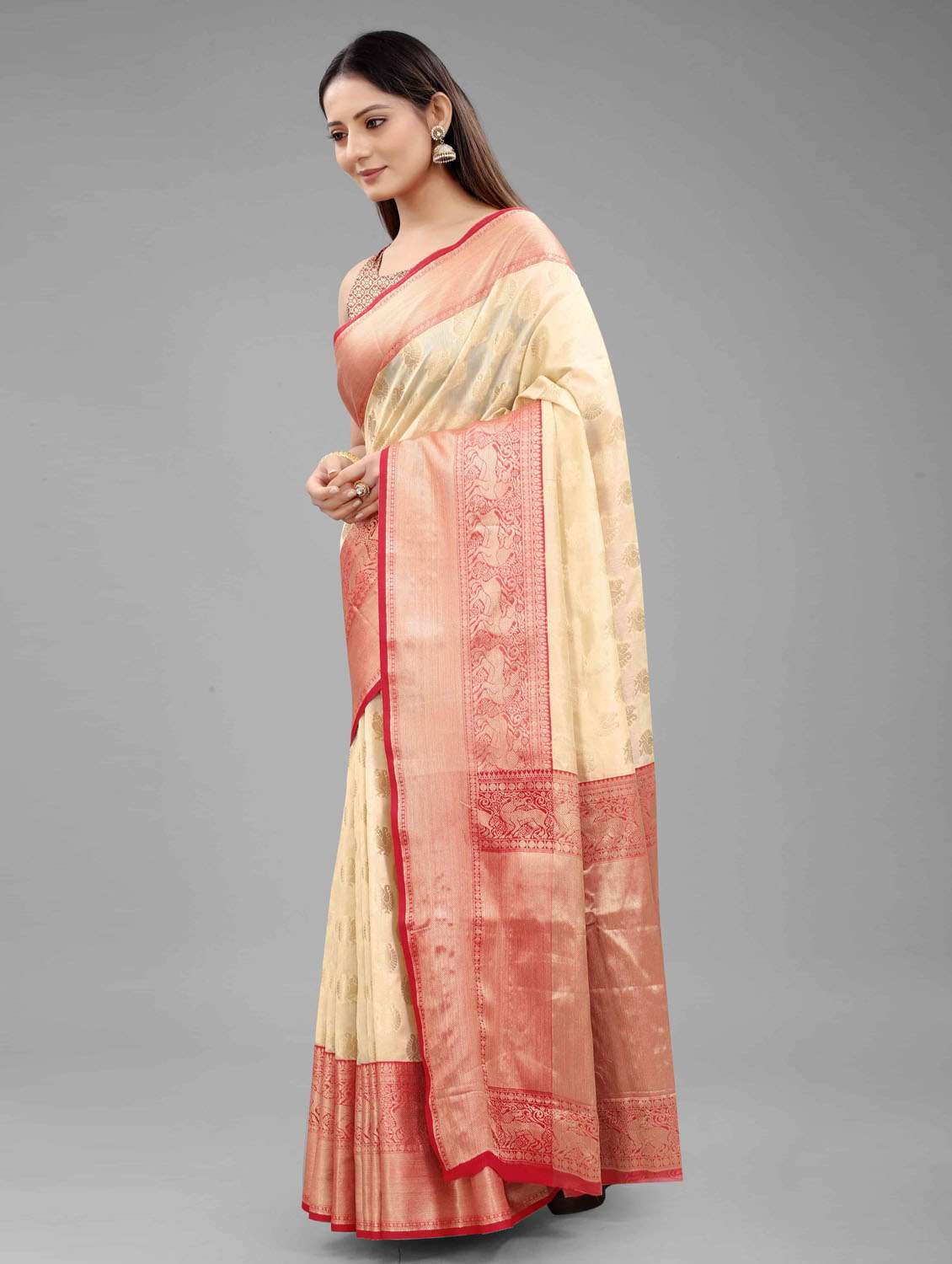 Women's Floral White Colored Saree - 18280774 -  Standard Image - 1