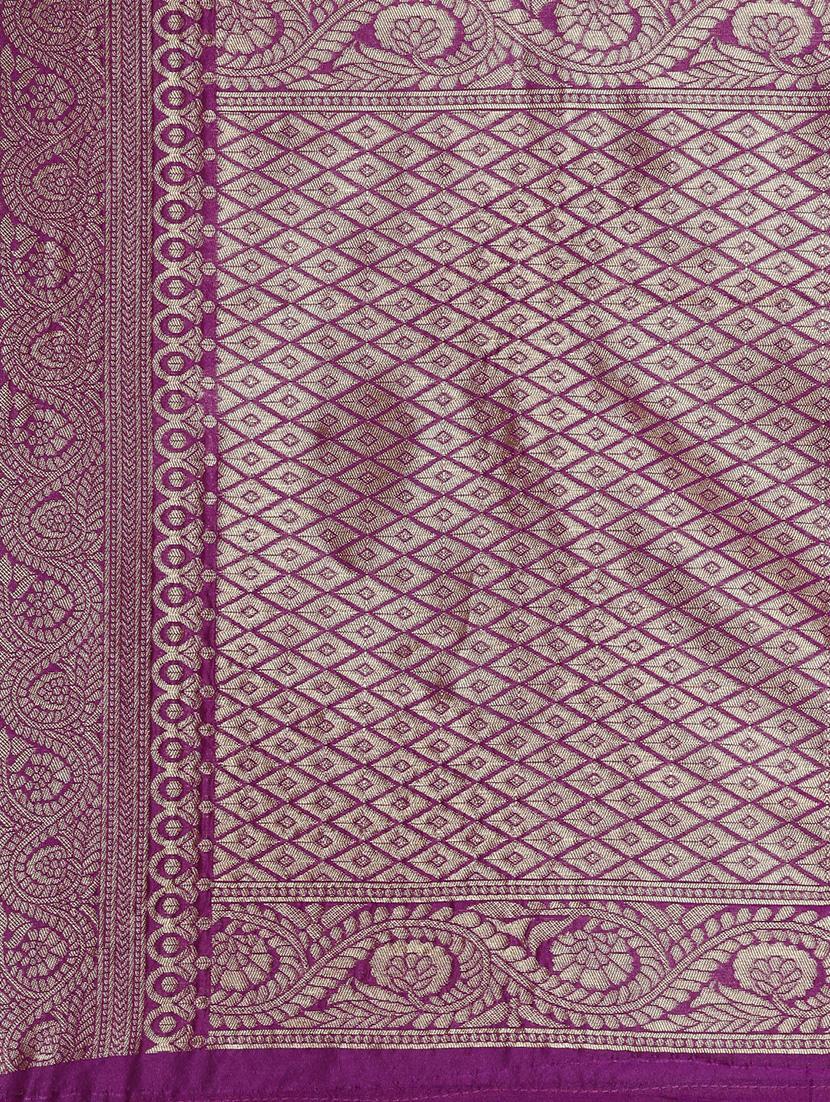 purple silk blend banarasi saree with blouse - 18284265 - Standard Image - 4