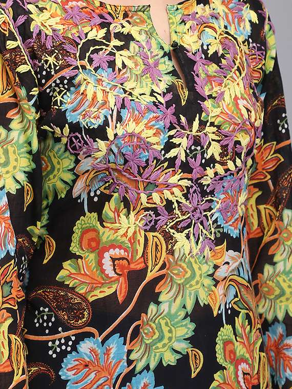 women notch neck printed straight kurti - 18284882 - Standard Image - 4