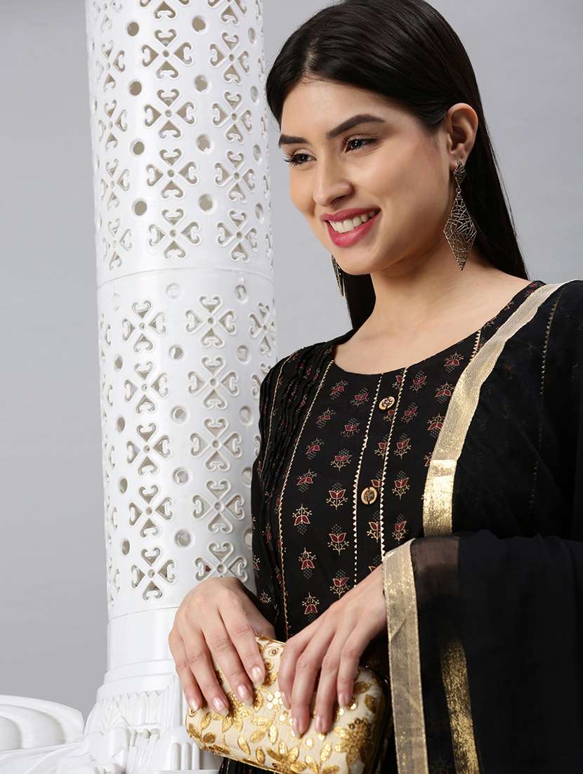 women foil print kurta pant set with dupatta - 18285569 -  Standard Image - 4