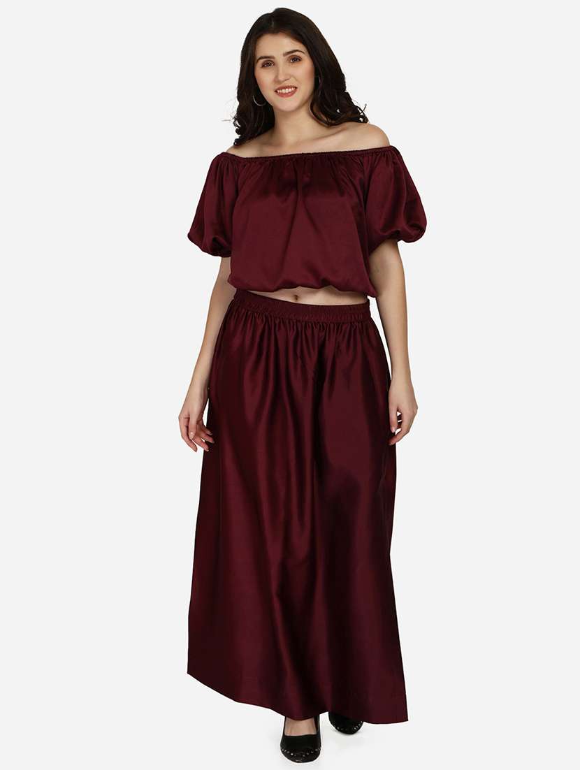 off shoulder solid crop top & skirt set 