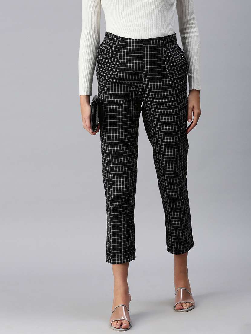 mid rise pleated trouser