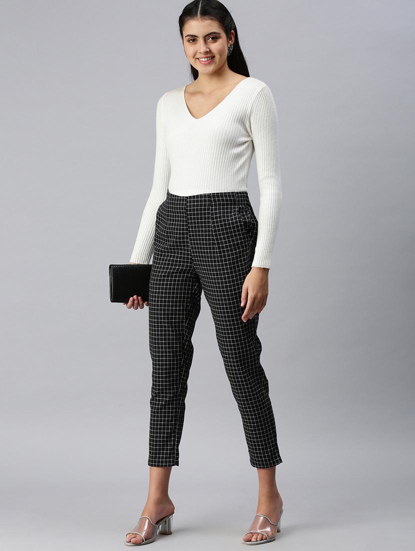 mid rise pleated trouser - 18289797 - Standard Image - 4