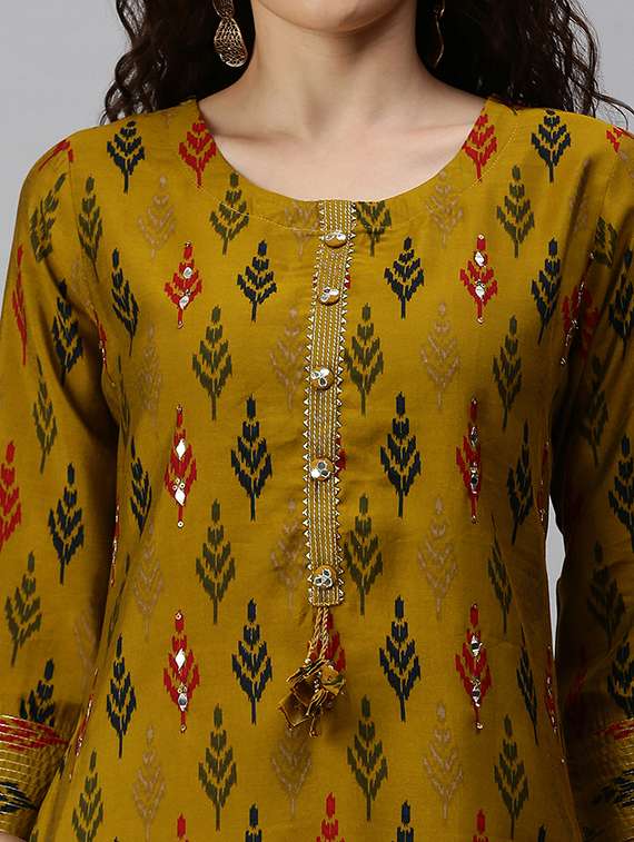 mustard silk blend straight kurta - 18292916 -  Standard Image - 4
