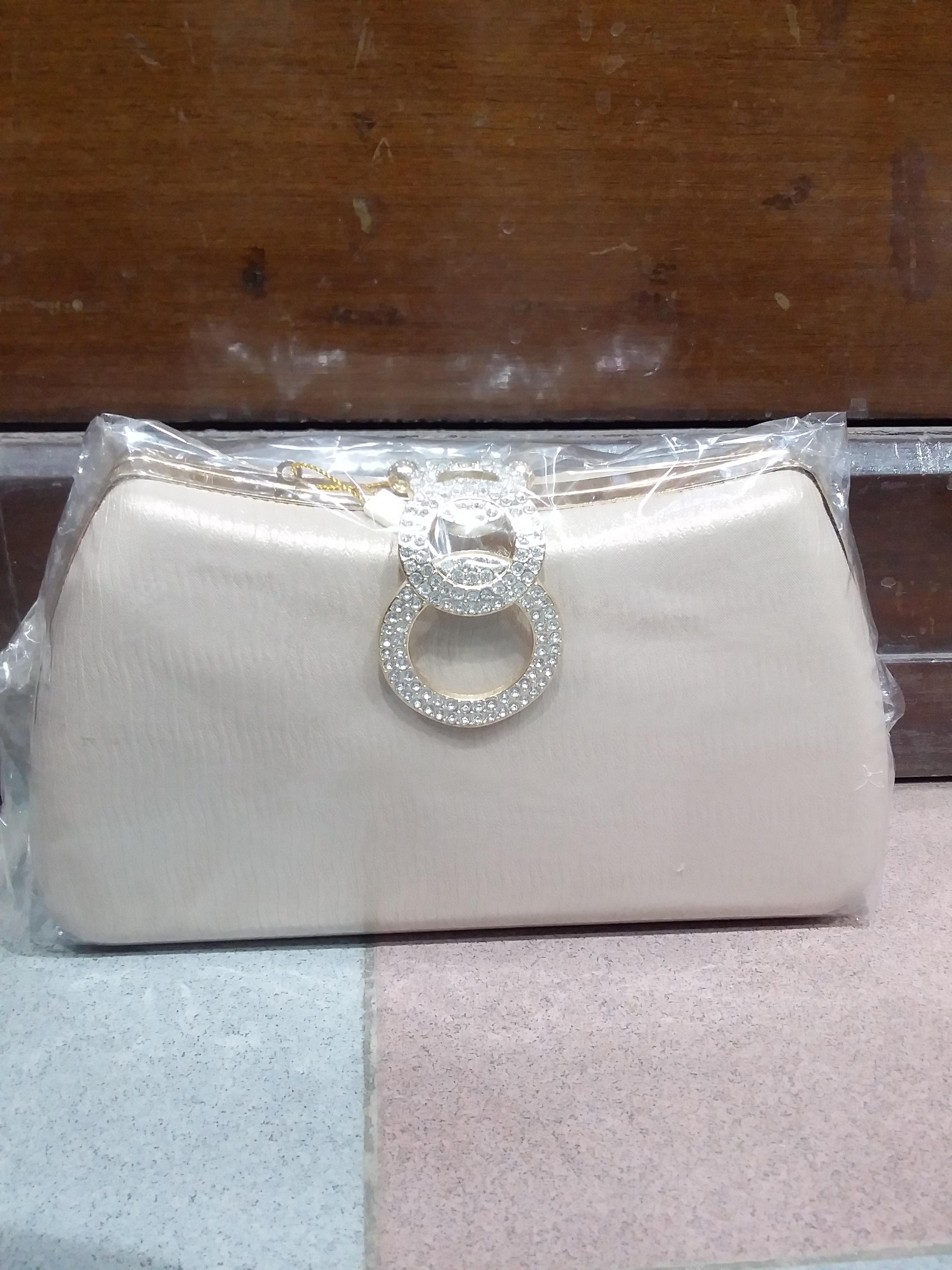 hand bag - 18293750 - Standard Image - 1